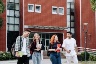 Groupe de 4 étudiants