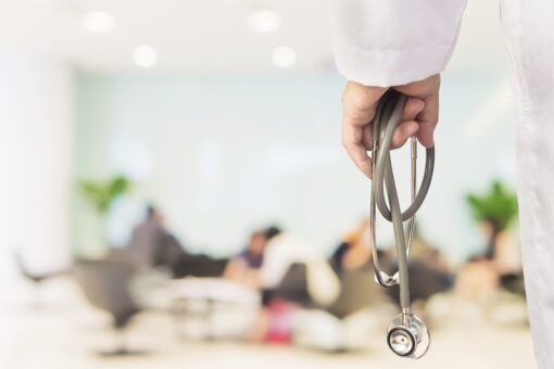Comprendre et accompagner les établissements de santé et médico-sociaux dans leur environnement
